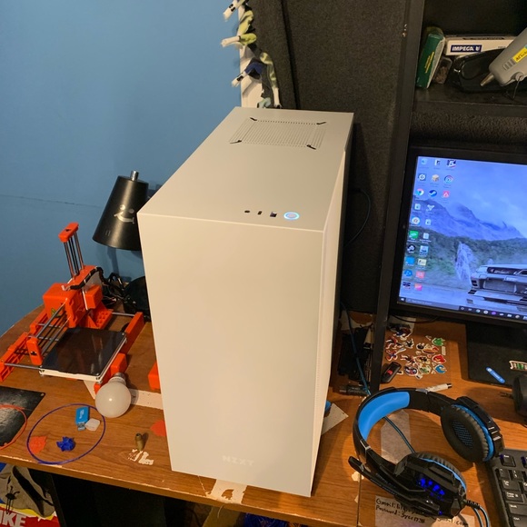 Custom Built Windows 10 PC - Picture 1 of 3